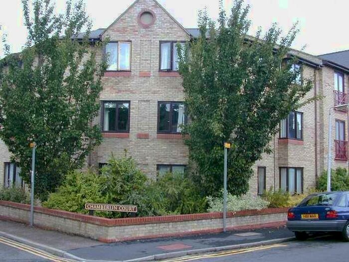 1 Bedroom Flat To Rent In Chamberlin Court, Cambridge, CB4