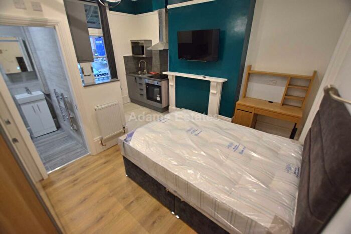 Studio To Rent In London Road, Reading, RG1