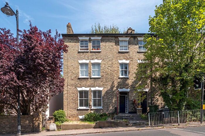 2 Bedroom Flat To Rent In Gipsy Hill, Crystal Palace, London, SE19