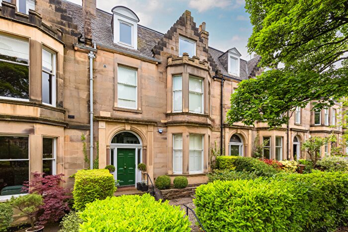 3 Bedroom Apartment For Sale In Murrayfield Avenue, Edinburgh, EH12