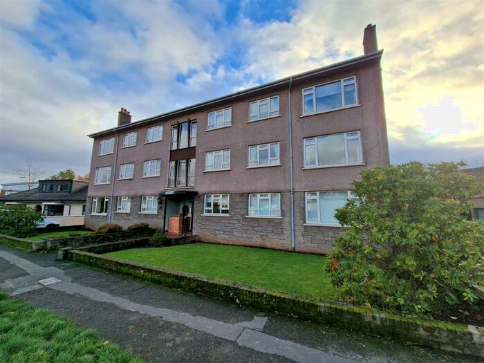 3 Bedroom Apartment To Rent In Braidholm Road, Giffnock, Glasgow, G46