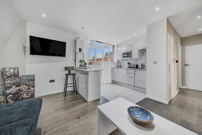 2 Bedroom Flat To Rent In Whitfield Street, Fitzrovia, London, W1T