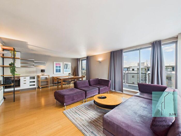 3 Bedroom Apartment To Rent In Deals Gateway, Dakota Building, SE13