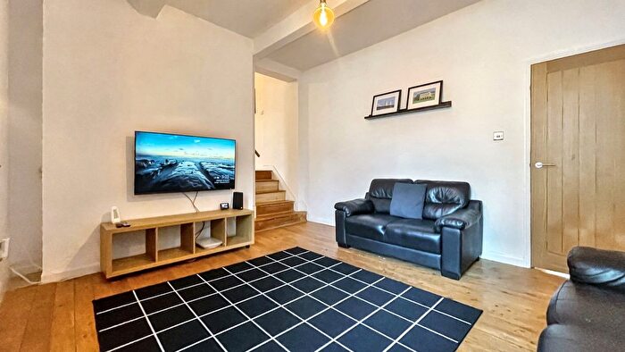 3 Bedroom Flat To Rent In Townhead Street, Sheffield, S1