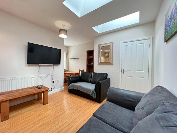 4 Bedroom Flat To Rent In Pierrepont Road, NG2