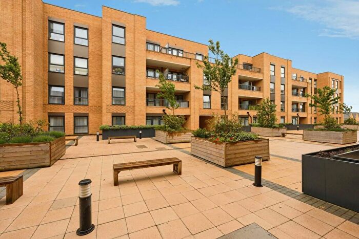 2 Bedroom House For Sale In London Road, Wallington, SM6