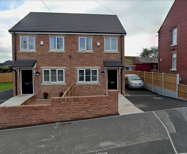3 Bedroom Terraced House To Rent In Newton Lane, Outwood, Wakefield, WF1
