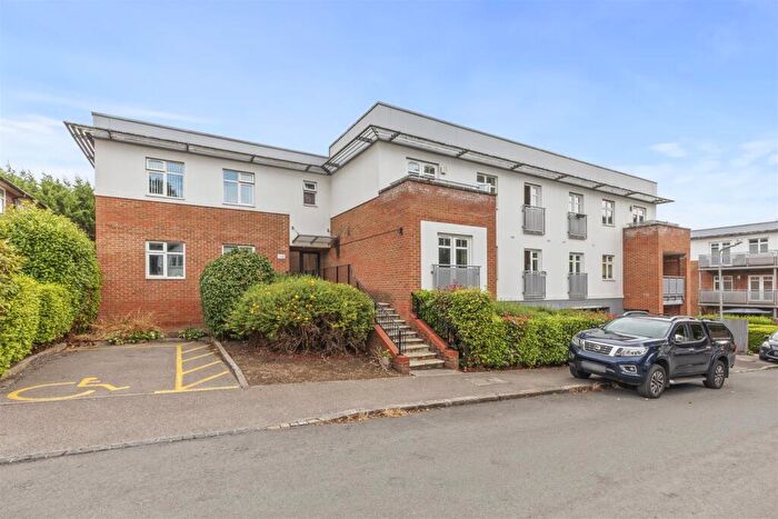 2 Bedroom Flat For Sale In Pinions, High Wycombe, HP13