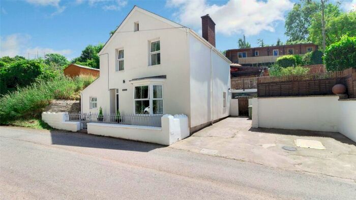 4 Bedroom Detached House For Sale In Broadlay, Ferryside, Carmarthenshire, SA17