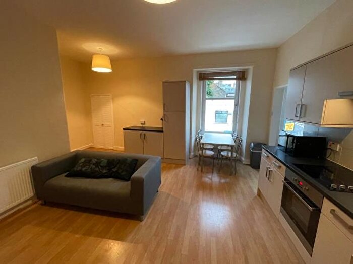 2 Bedroom Flat To Rent In D Blackness Road, Dundee, DD2