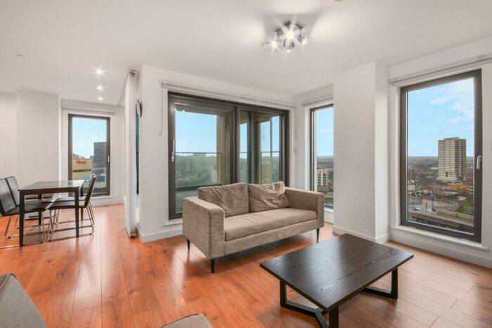 2 Bedroom Flat To Rent In Legacy Tower, London, E15