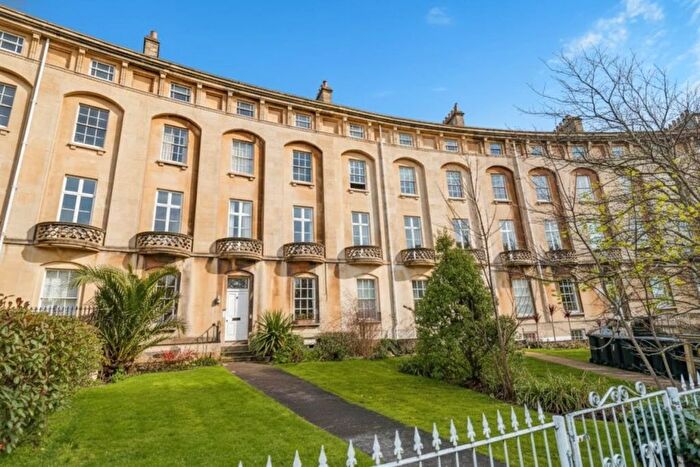 2 Bedroom Flat For Sale In Royal Crescent, Weston-Super-Mare, BS23