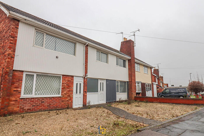 5 Bedroom Semi Detached House To Rent In Gloucester Crescent, Wigston, LE18