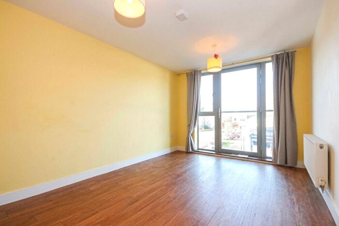 2 Bedroom Apartment To Rent In Armidale Place, Montpelier, Bristol, BS6