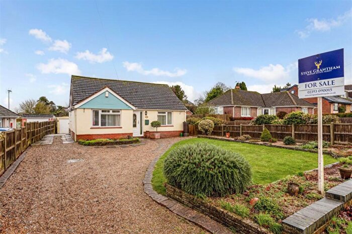 2 Bedroom Detached Bungalow For Sale In Hazel Grove, Clanfield, PO8