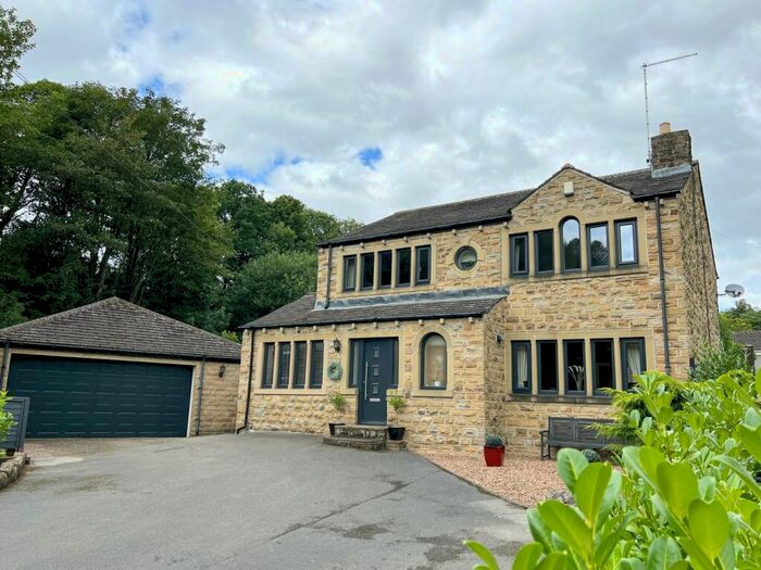 4 Bedroom Detached House For Sale In Gynn Lane, Honley, Holmfirth, HD9