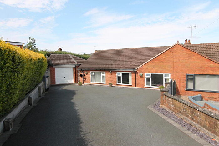 3 Bedroom Bungalow For Sale In Heath Drive, Kidderminster, DY10