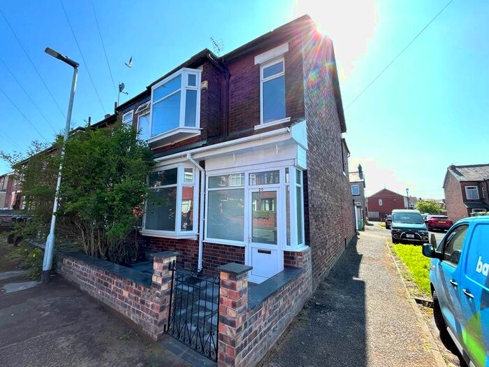 4 Bedroom End Of Terrace House To Rent In Orange Hill Road, Prestwich, M25