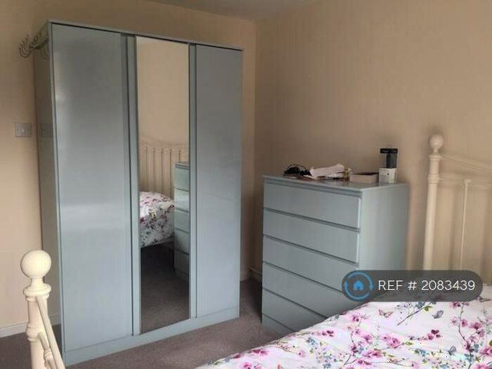 1 Bedroom Flat To Rent In Bowes Park, London, N22