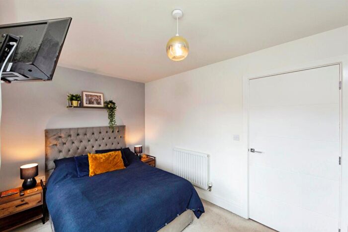 2 Bedroom Semi-Detached House For Sale In Staith Lane, Mapplewell, Barnsley, S75