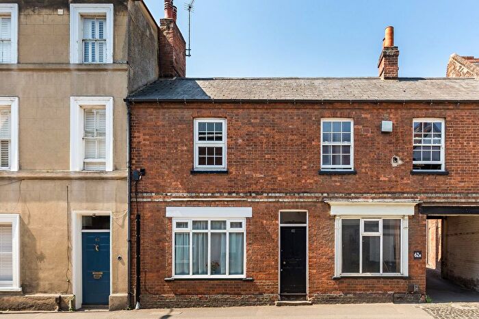 2 Bedroom Terraced House For Sale In Bath Street, Abingdon, OX14