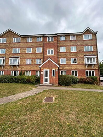 2 Bedroom Flat To Rent In Himalayan Way, Watford, WD18