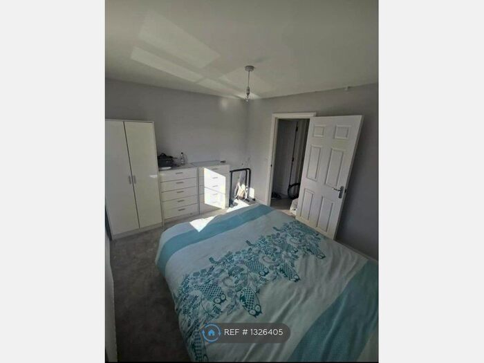 2 Bedroom Flat To Rent In Stevenage, Stevenage, SG1