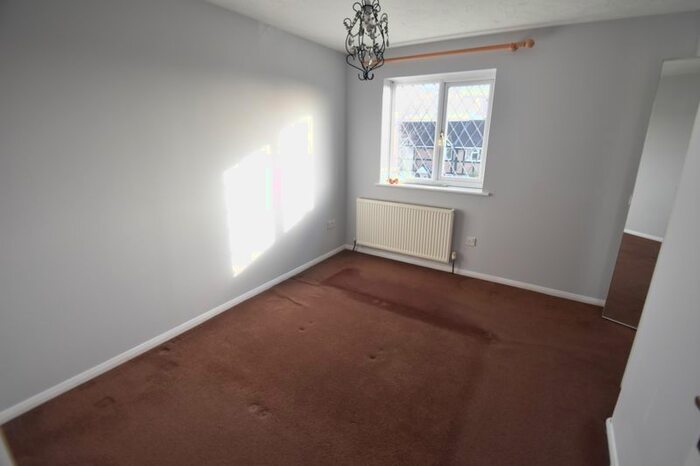2 Bedroom Terraced House To Rent In Farmbrook, Luton, LU2