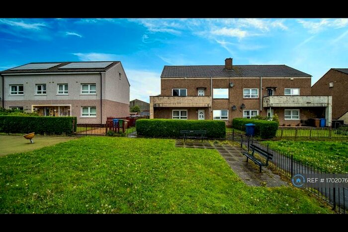 3 Bedroom Flat To Rent In Penilee Terrace, Glasgow, G52