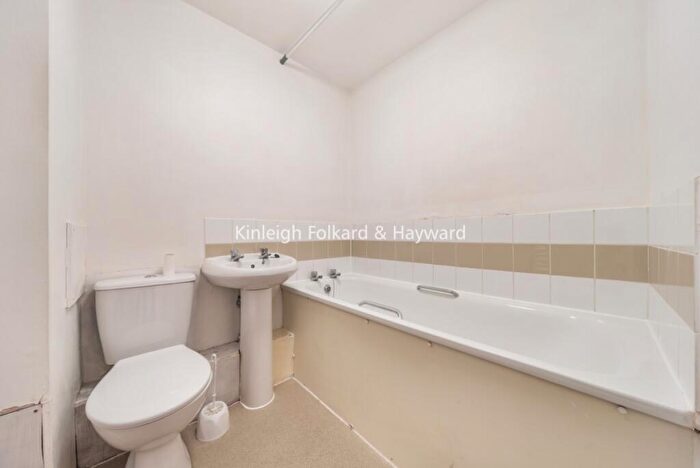 Flat To Rent In Bell Green Lower Sydenham, SE26