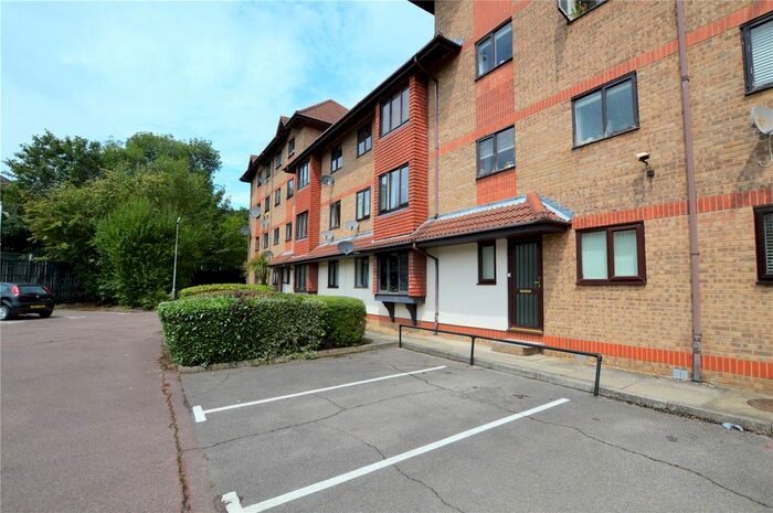 1 Bedroom Flat To Rent In Orchard Grove, London, SE20