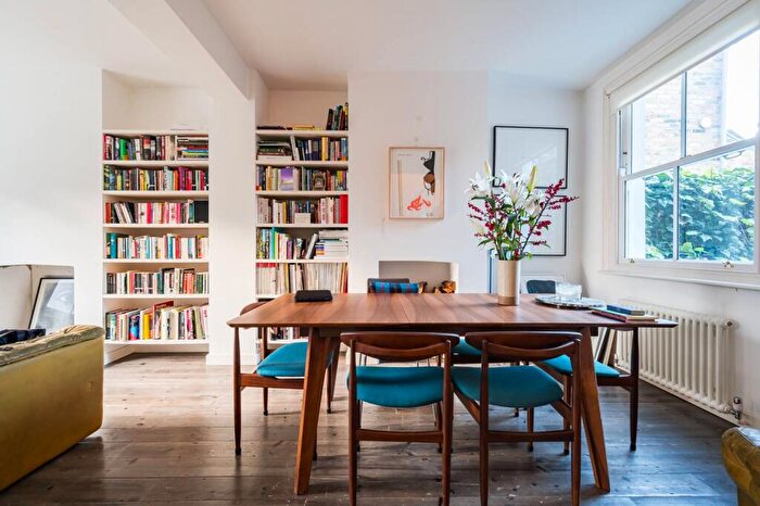 2 Bedroom House To Rent In Wellington Row, , Shoreditch, London, E2