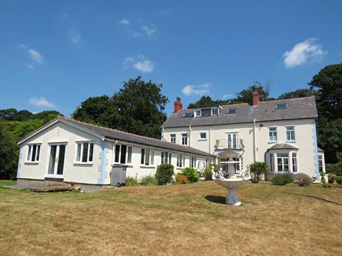 6 Bedroom House To Rent In Raby Road, Thornton Hough, CH63