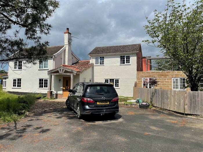 5 Bedroom Detached House For Sale In Thrandeston Road, Brome, Eye, IP23