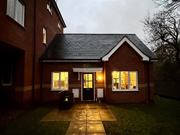 2 Bedroom House To Rent In Haden Hill Road, Halesowen, B63