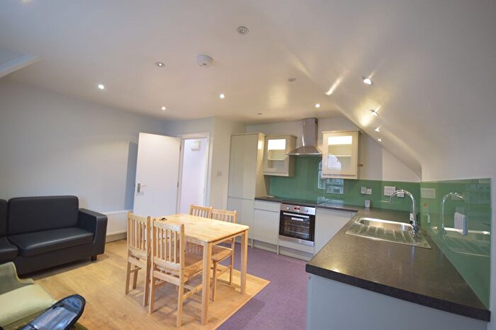 3 Bedroom Flat To Rent In Anson Road, London, N7