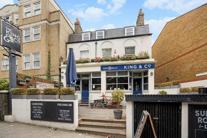 2 Bedroom Flat To Rent In Clapham Court Terrace, Kings Avenue, London SW4