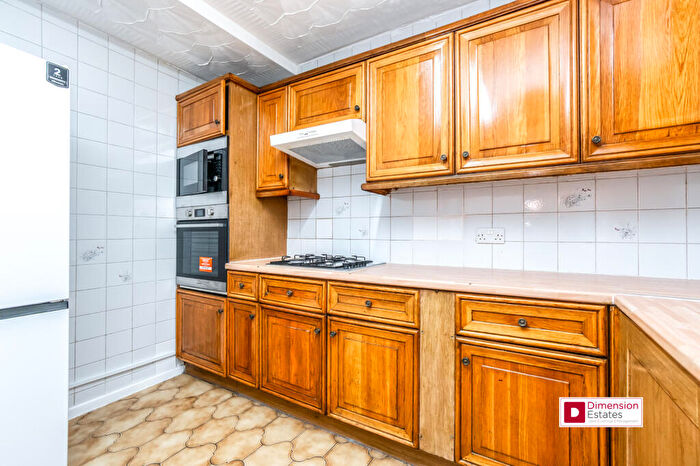 4 Bedroom Maisonette To Rent In Solebay Street, London, E1