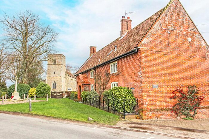 4 Bedroom Detached House For Sale In Beautiful Church Views In Weston Longville, NR9