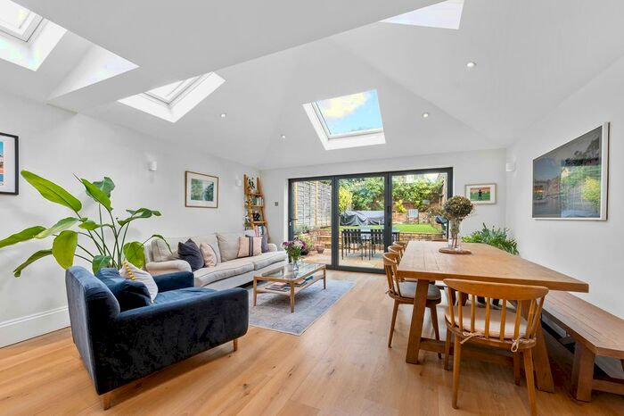 4 Bedroom Property To Rent In Brocklebank Road, London, SW18