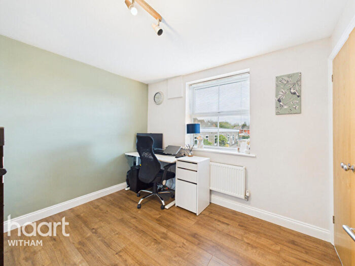 2 Bedroom Apartment For Sale In Richards Close, Witham, CM8