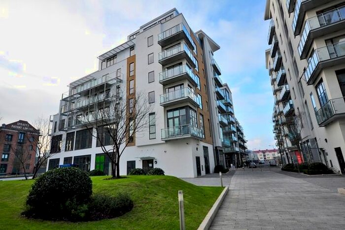 2 Bedroom Flat To Rent In Caspian Wharf, Seven Sea Gardens, Bow, London, E3