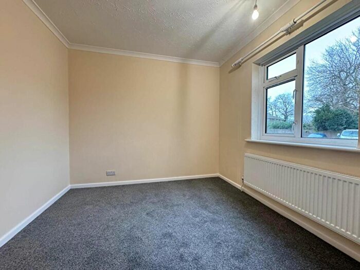 2 Bedroom Flat To Rent In Berrans Avenue, Bournemouth, BH11
