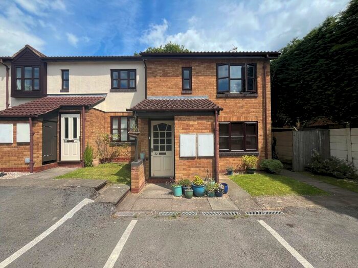 1 Bedroom Maisonette To Rent In Pembroke Way, Birmingham, West Midlands, B28