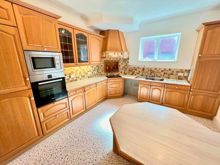 3 Bedroom Flat To Rent In Church Lane, Marple, Stockport, SK6
