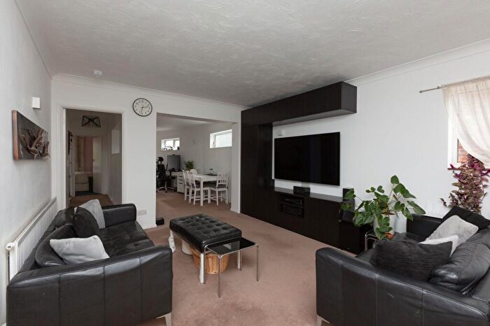 2 Bedroom Detached Bungalow For Sale In Tyson Avenue, Margate, CT9