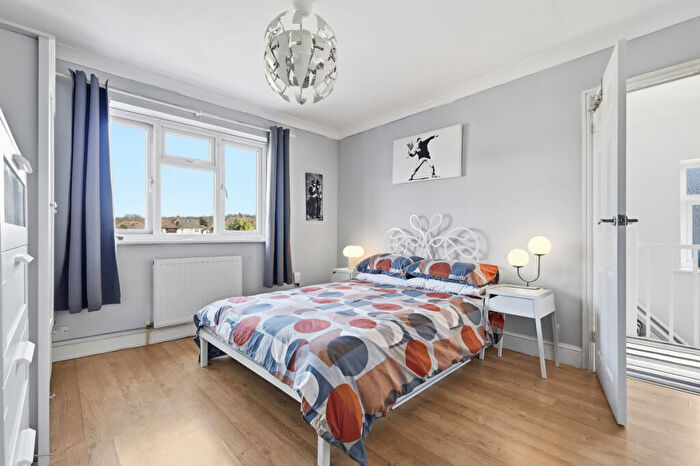 3 Bedroom Semi-Detached House For Sale In Helmsdale Close, Romford, RM1