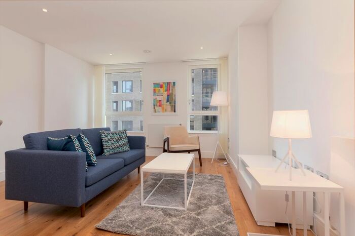 1 Bedroom Flat To Rent In Harbourside Court, Gullivers Walk, London, SE8