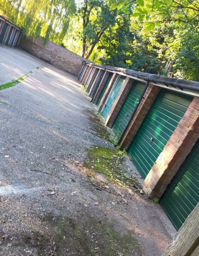 Garage / Parking To Rent In Lower Camden Chislehurst, BR7