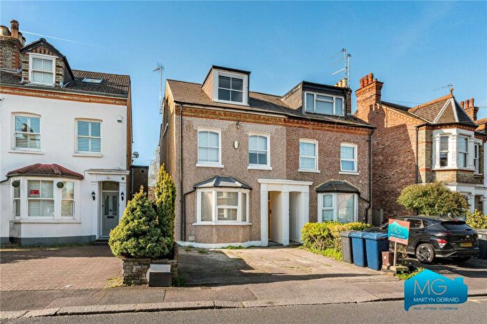 1 Bedroom Apartment To Rent In Victoria Road, New Barnet, Hertfordshire, EN4